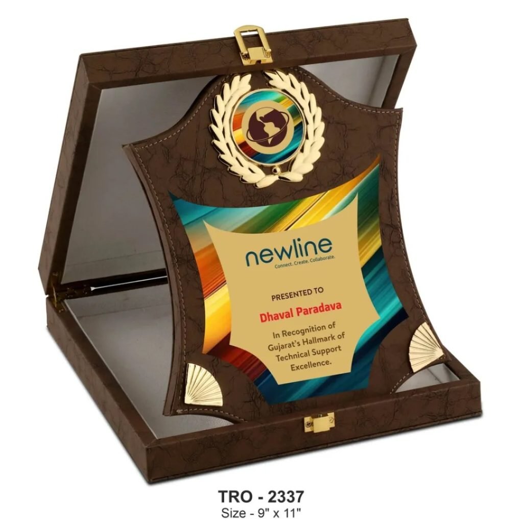 JI-2337 Leather Wooden Box Trophy – Scorpion Gifts